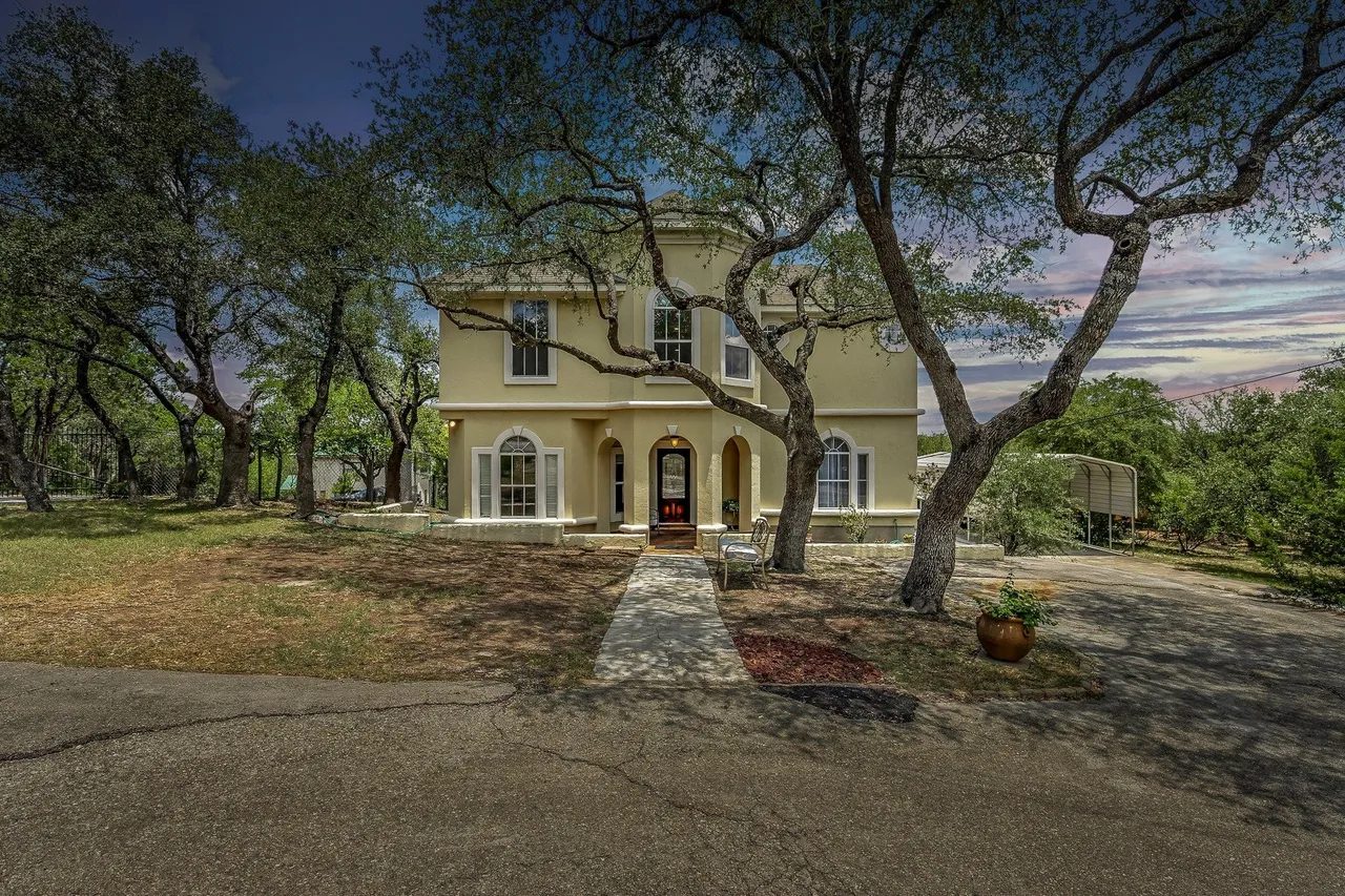 17004SleepyHollowDr04