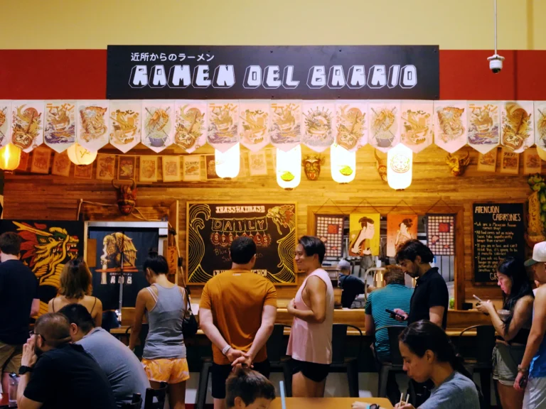 ramen del barrio shot by under seasoned 768x576